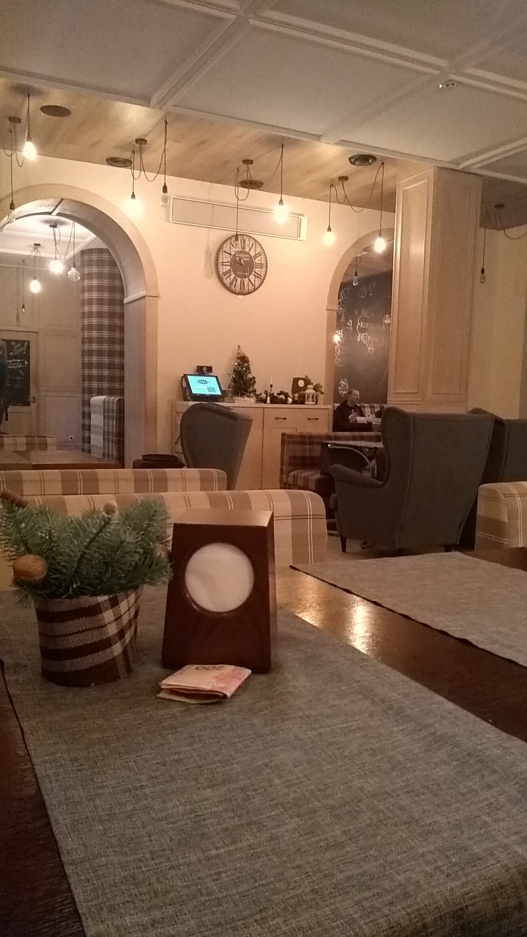 Yevropeysʹkyy image 9