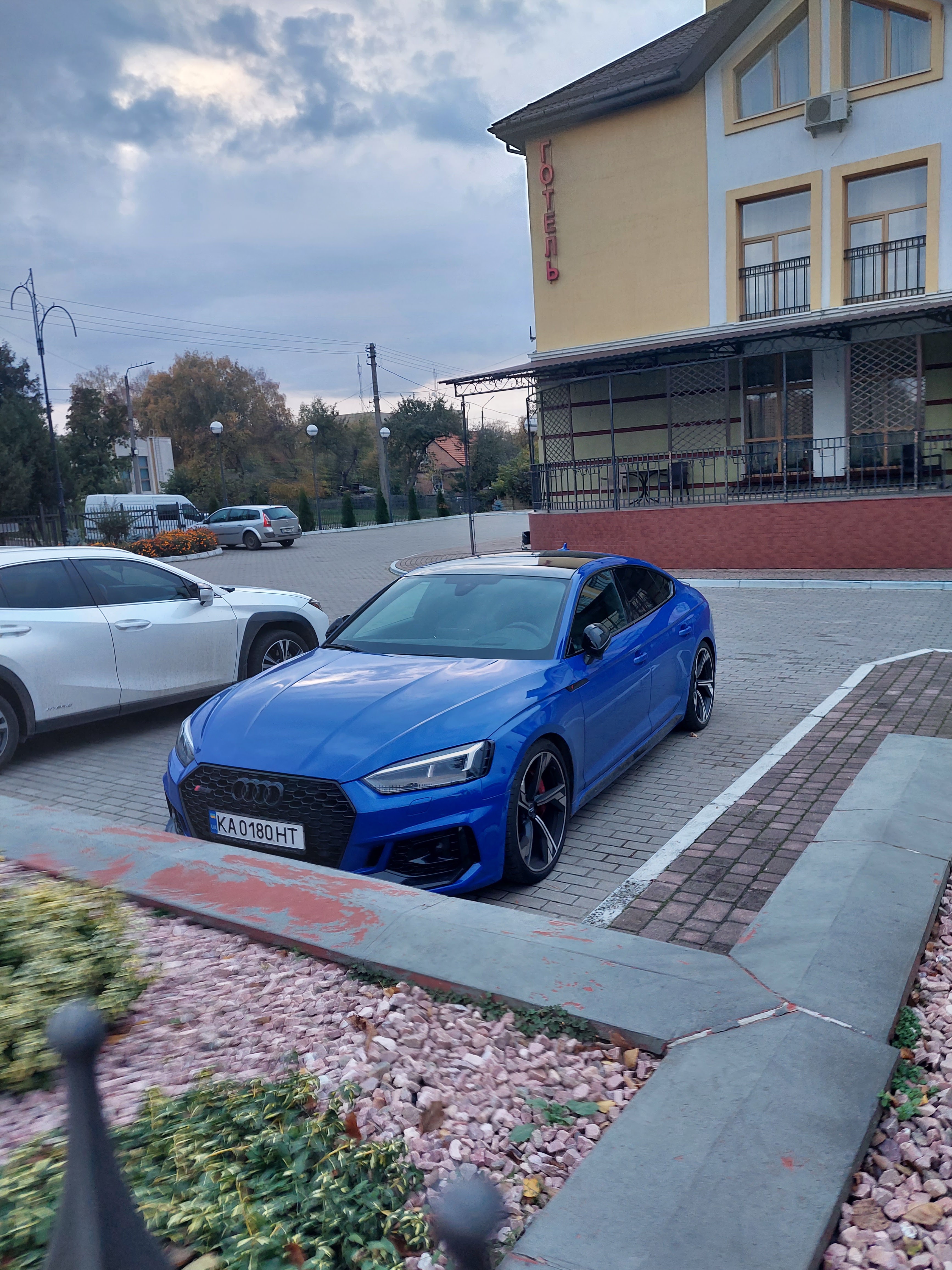 Hotelʹno-Restorannyy Kompleks Try Bobry image 6