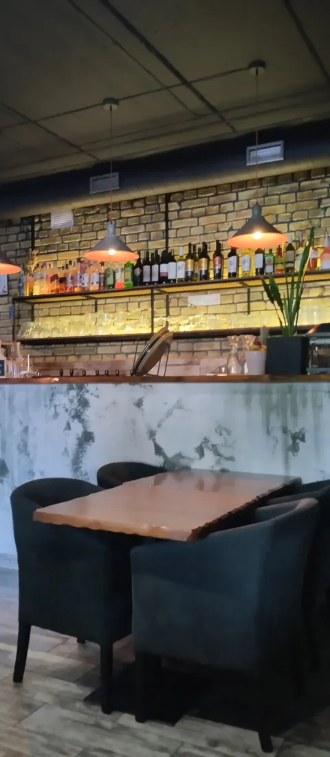 Family cafe image 4