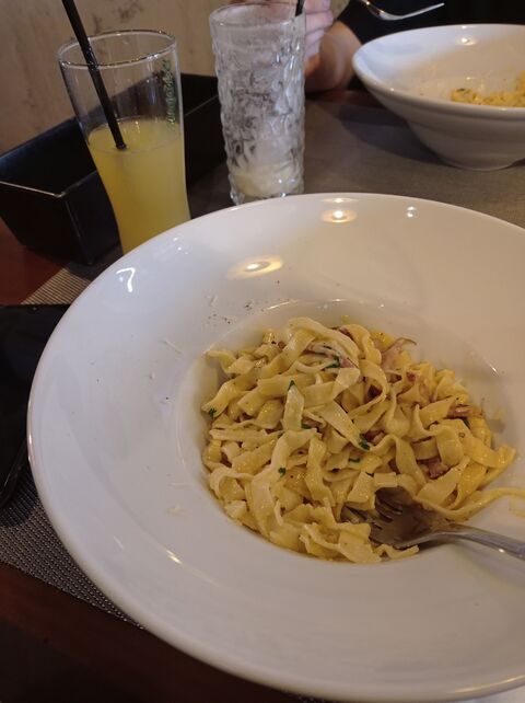 Family cafe image 8