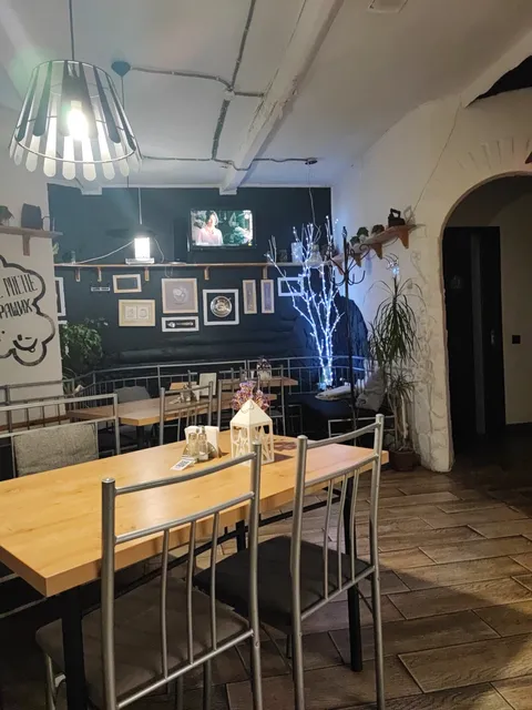 Bistro image 3
