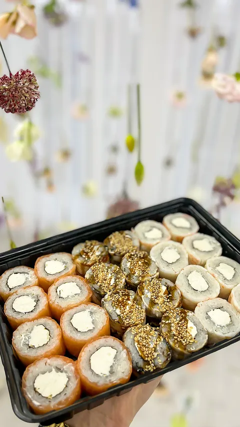 Sushi Zoom image 1
