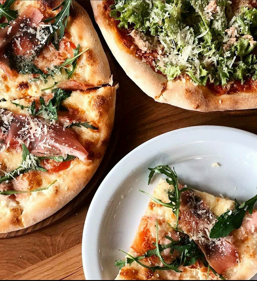 Доставка піци, їжі - ресторан Fat Cat, літній майданчик Osteria image 9