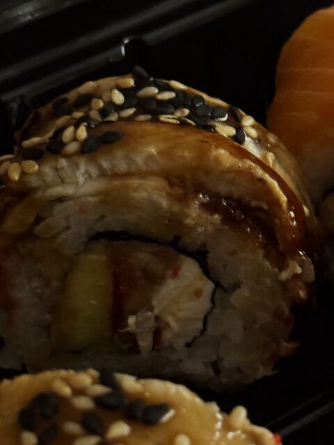 GORA SUSHI image 3