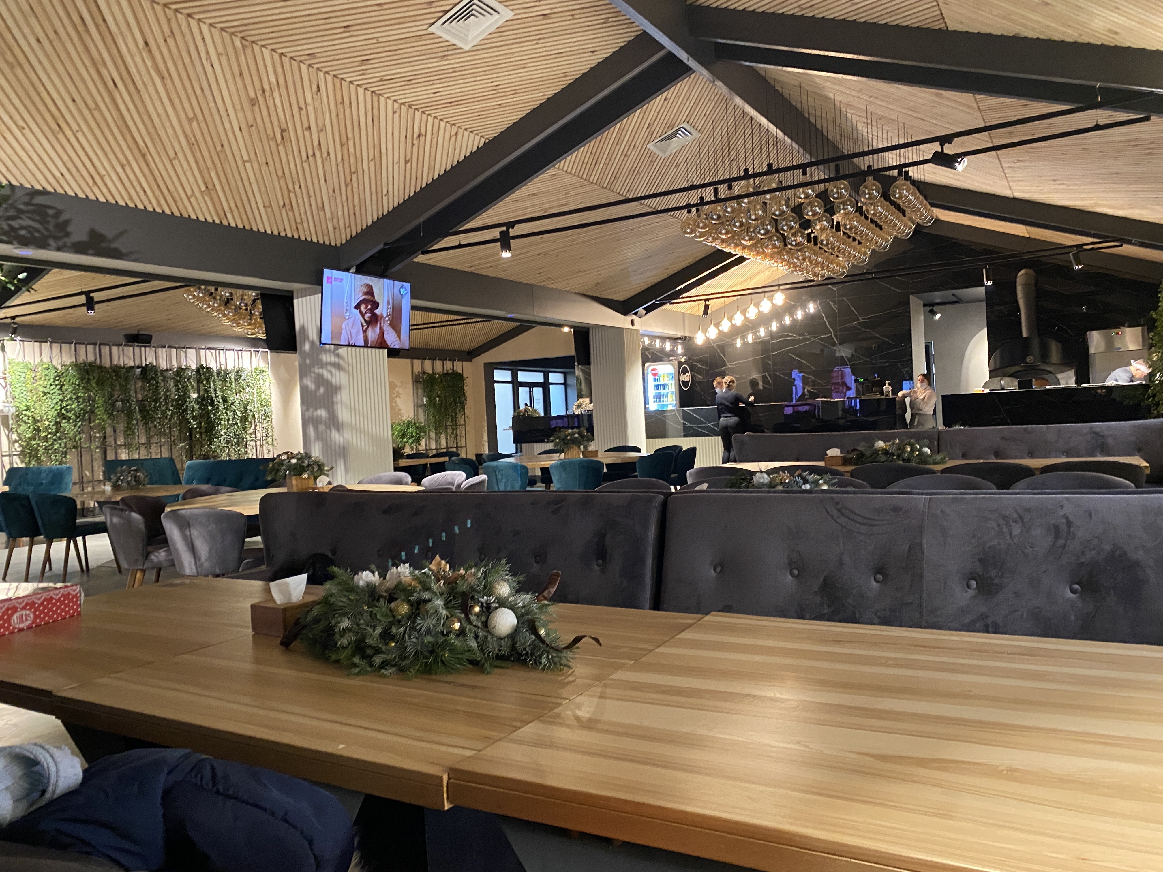 Miramar Restaurant | Garden | Club image 5