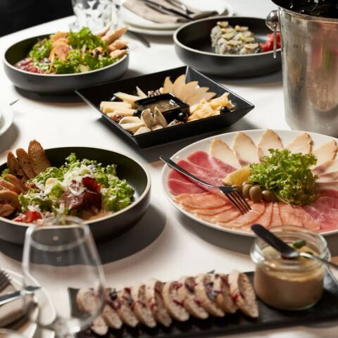 Miramar Restaurant | Garden | Club image 8
