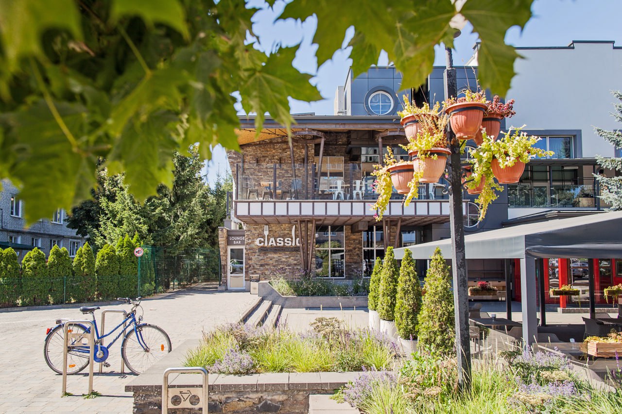 Classic Club image 3