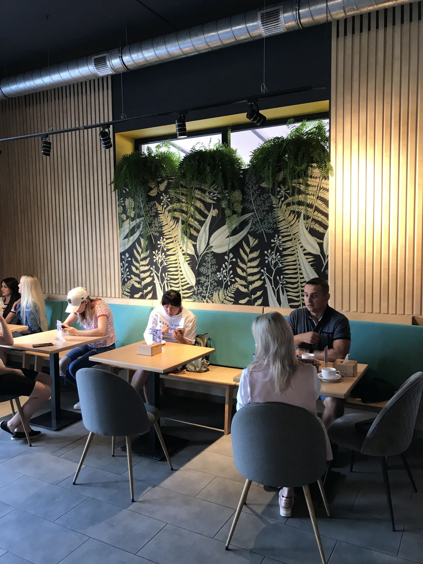 Dobre food hall image 7