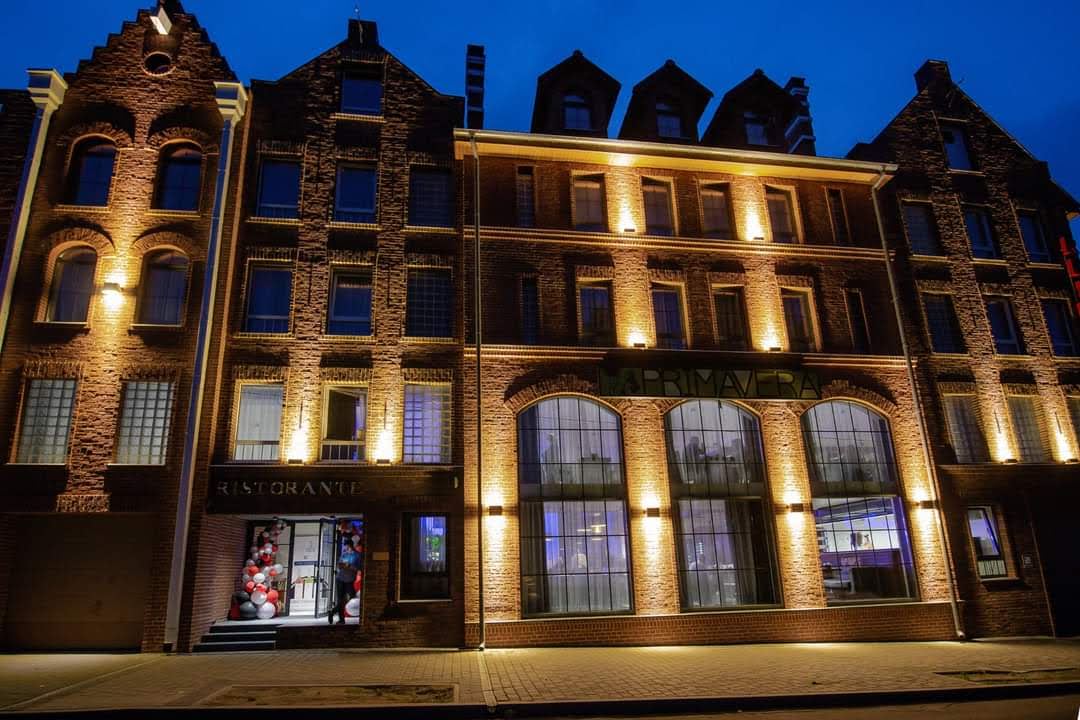 Primavera Bergschloss image 6