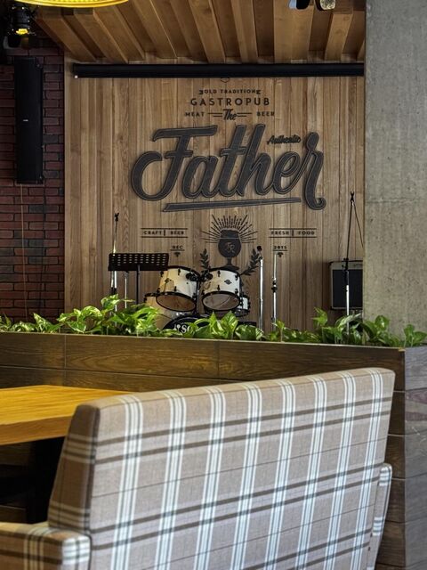 Father gastropub image 7