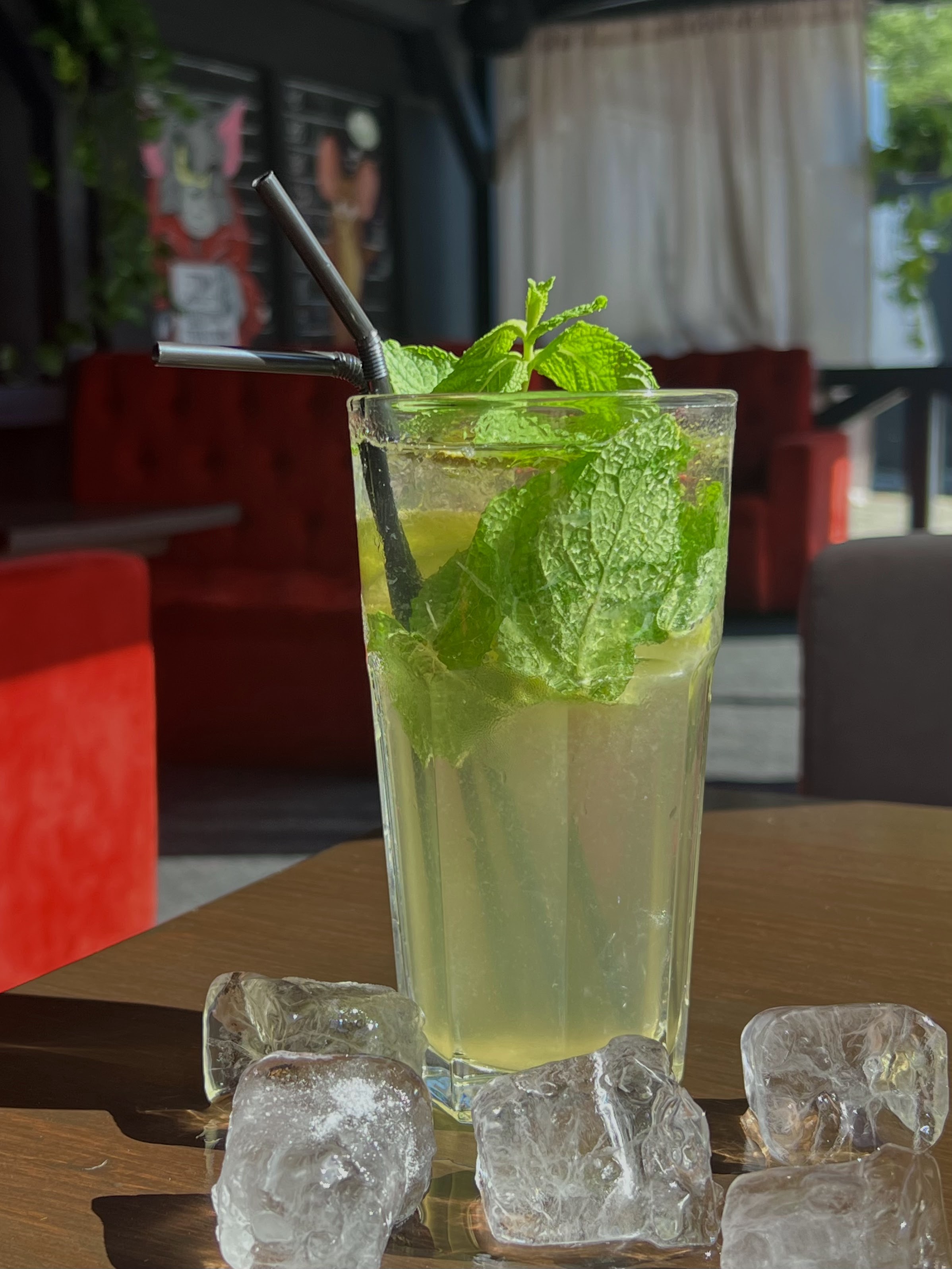 TOCHKA lounge bar image 5