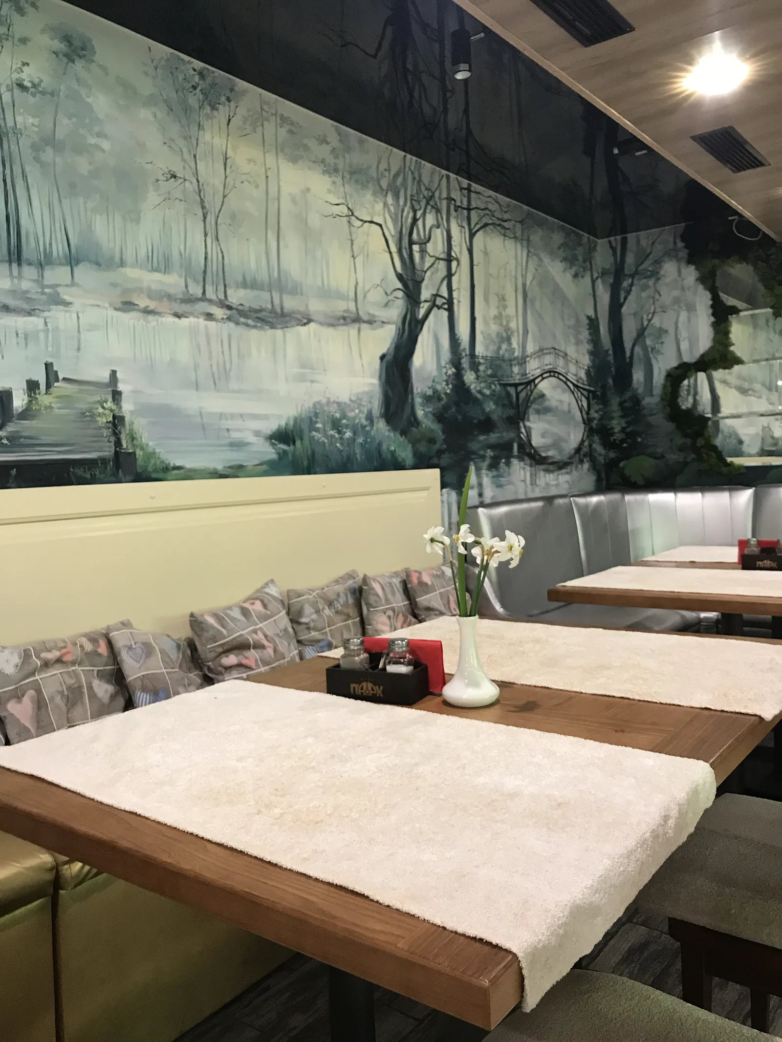 Park cafe image 9