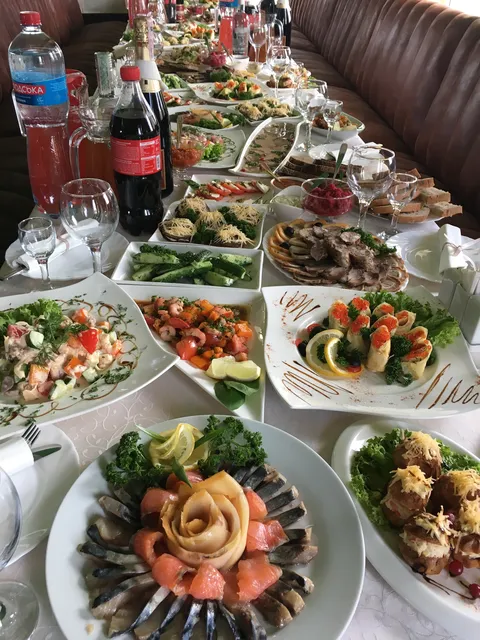 Food House image 2