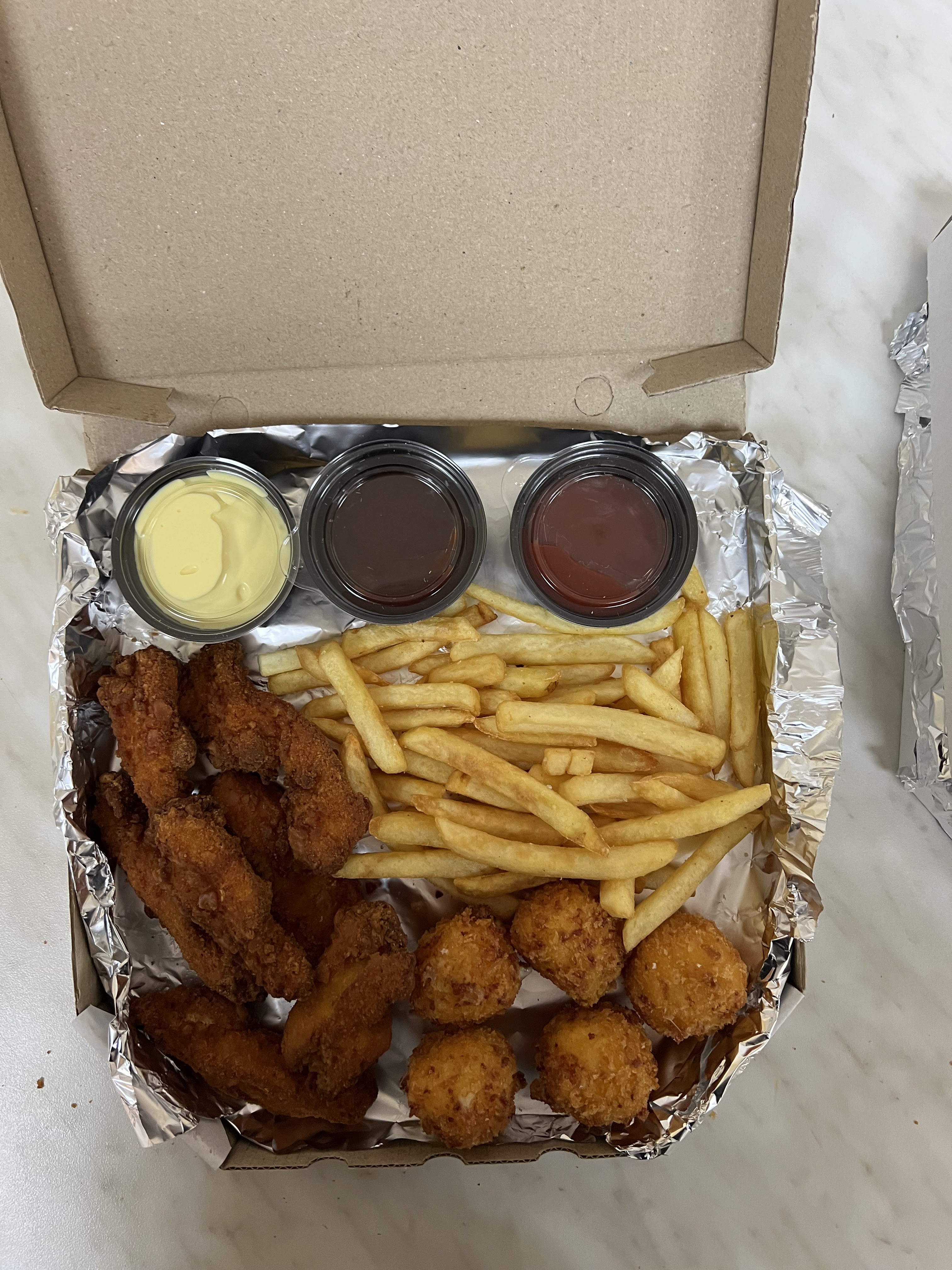 Pizza&Sushi Avoska image 9