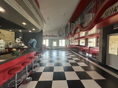 Diner "Meeting Point" image 3