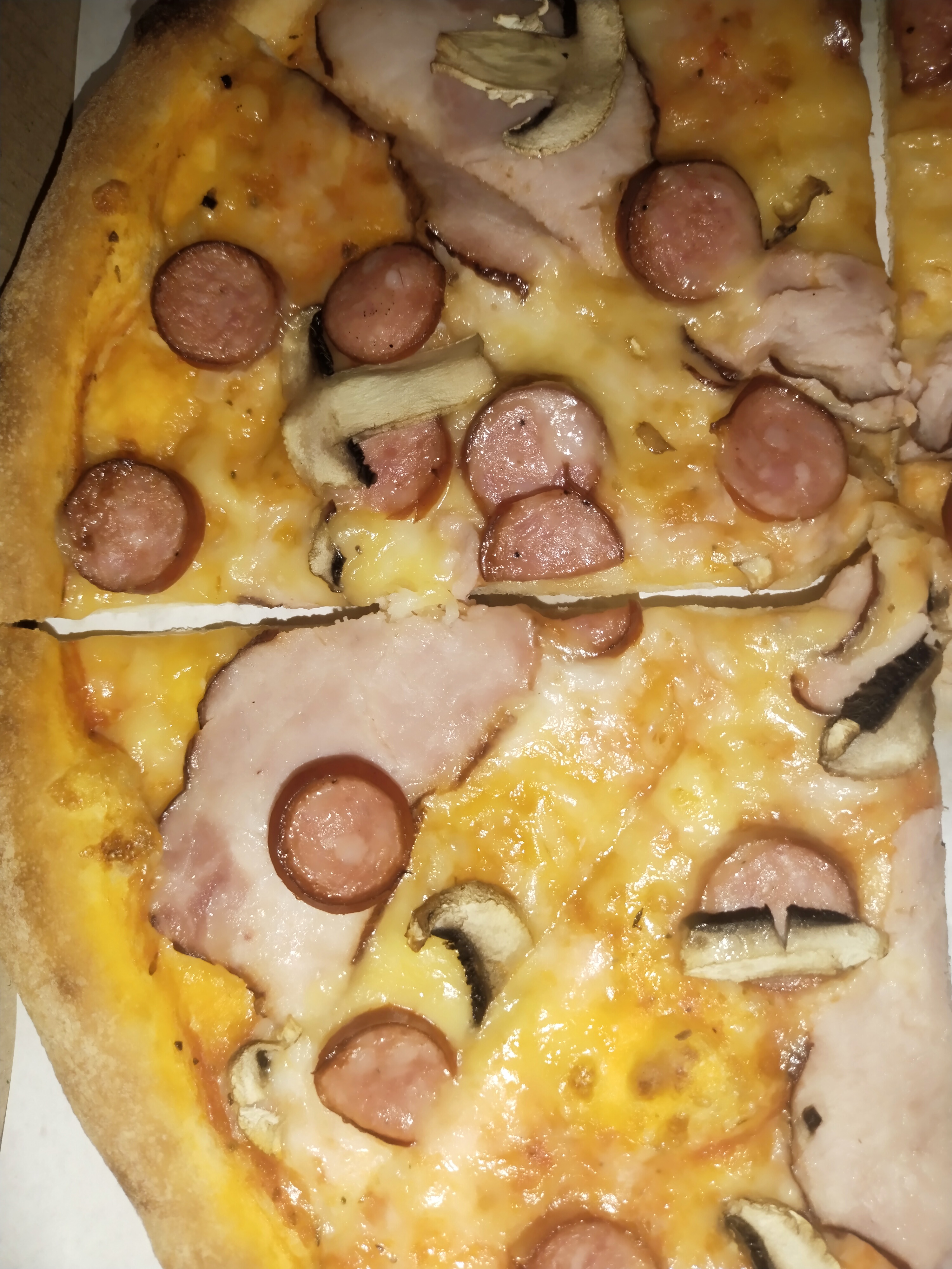 Royal Hamburger image 2