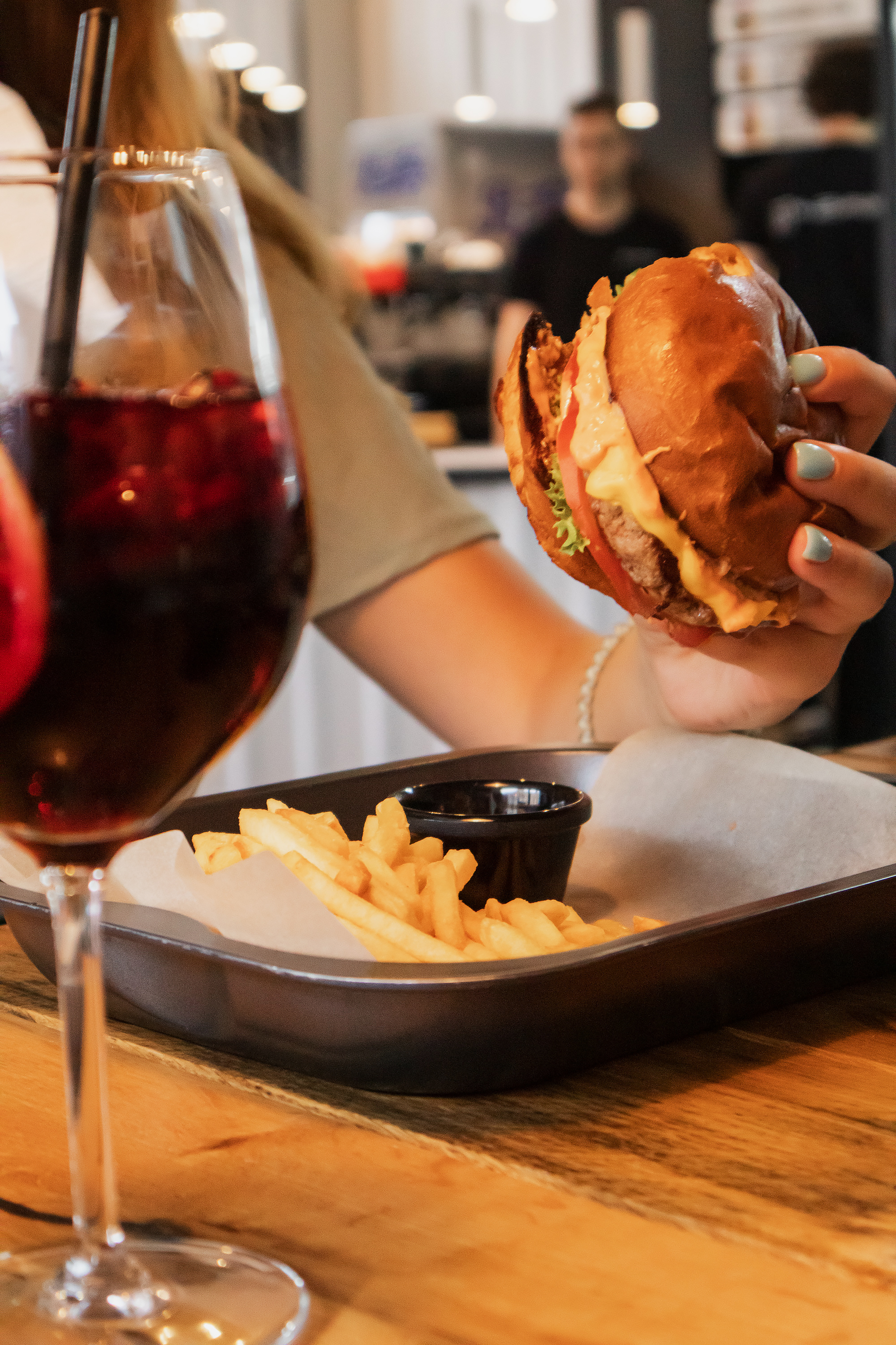 JJ'S.BURGERS image 9