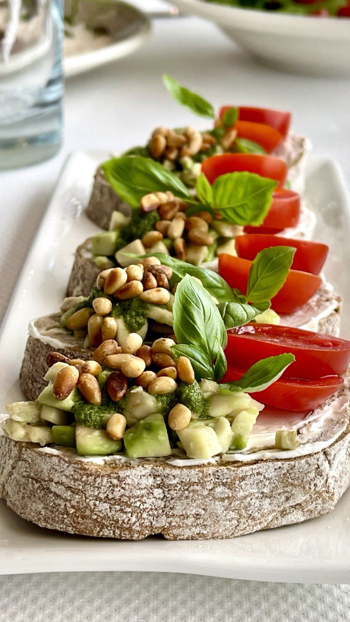 Mr. ЧАРЛІ, КЛУБ-РЕСТОРАН image 2