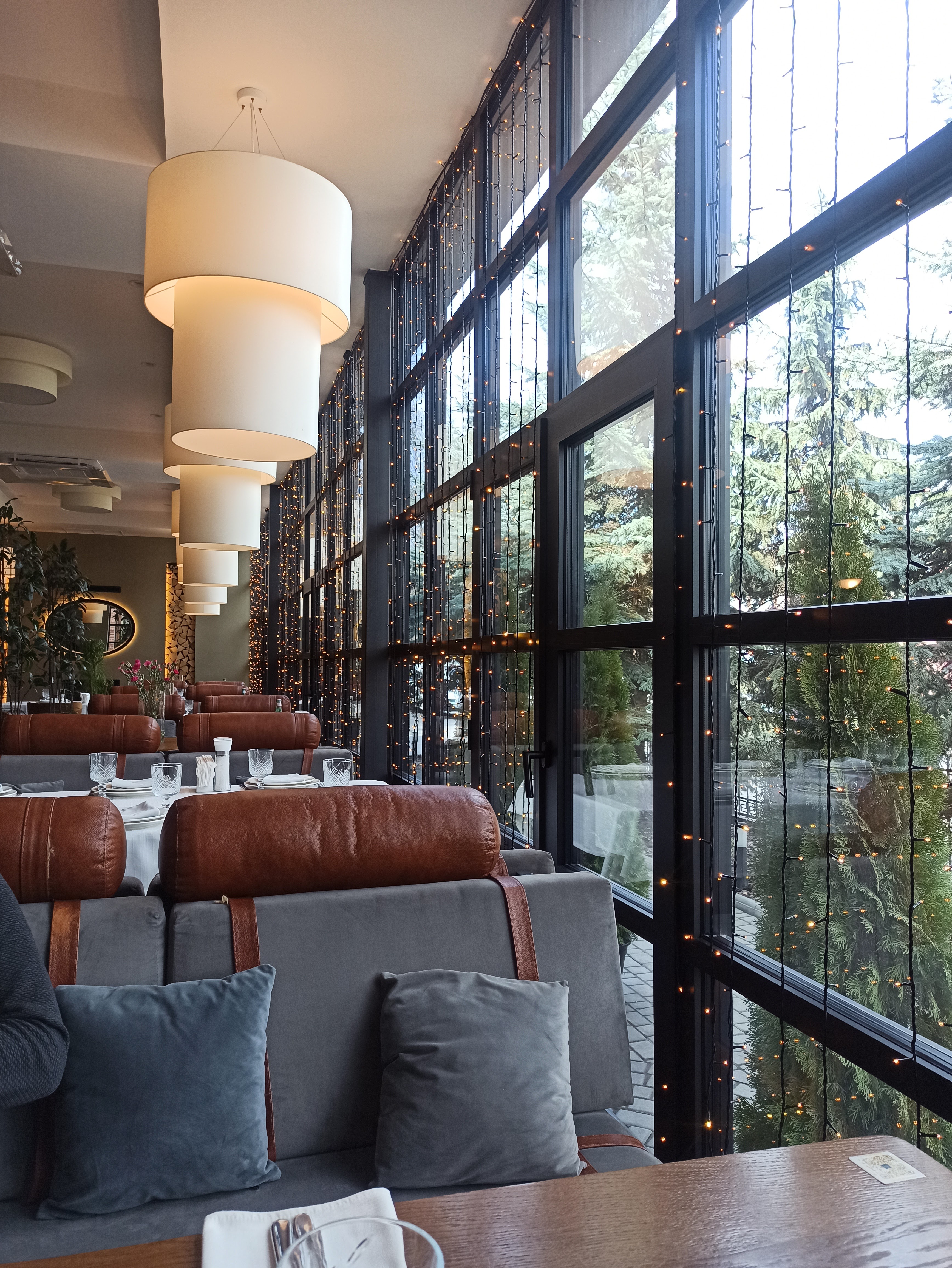 Mr. ЧАРЛІ, КЛУБ-РЕСТОРАН image 5