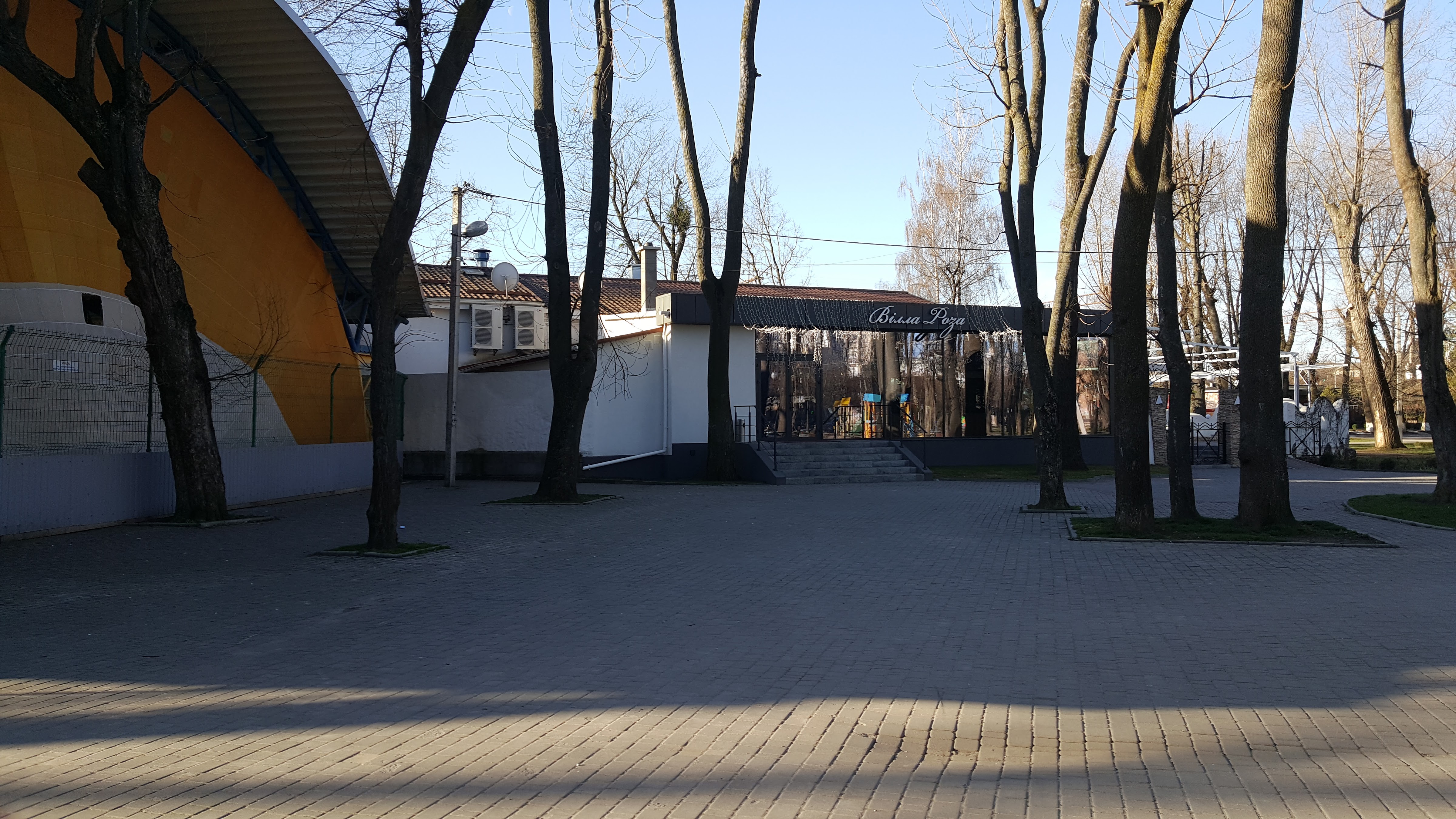 Mr. ЧАРЛІ, КЛУБ-РЕСТОРАН image 8