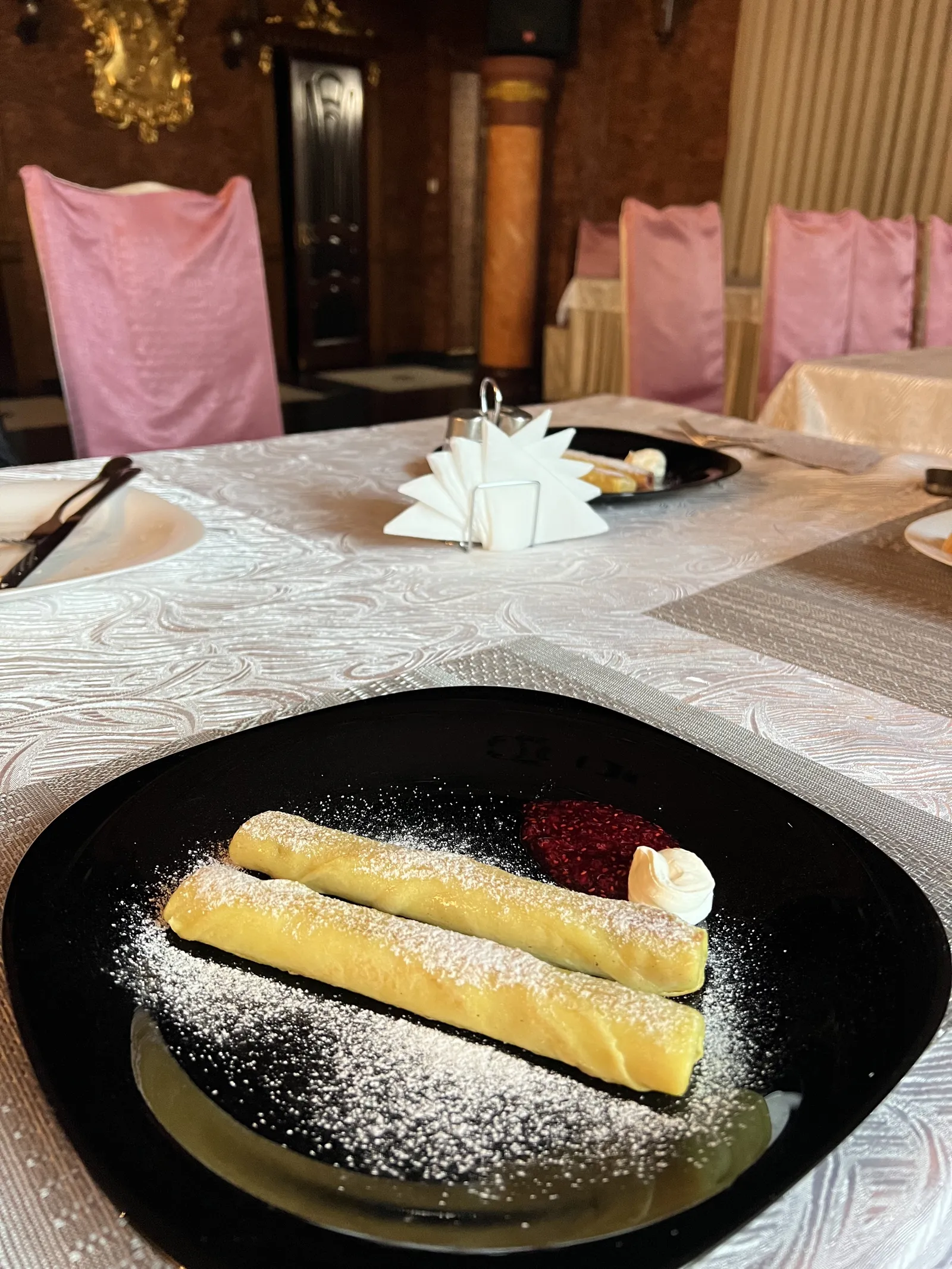 Le Caprice image 10