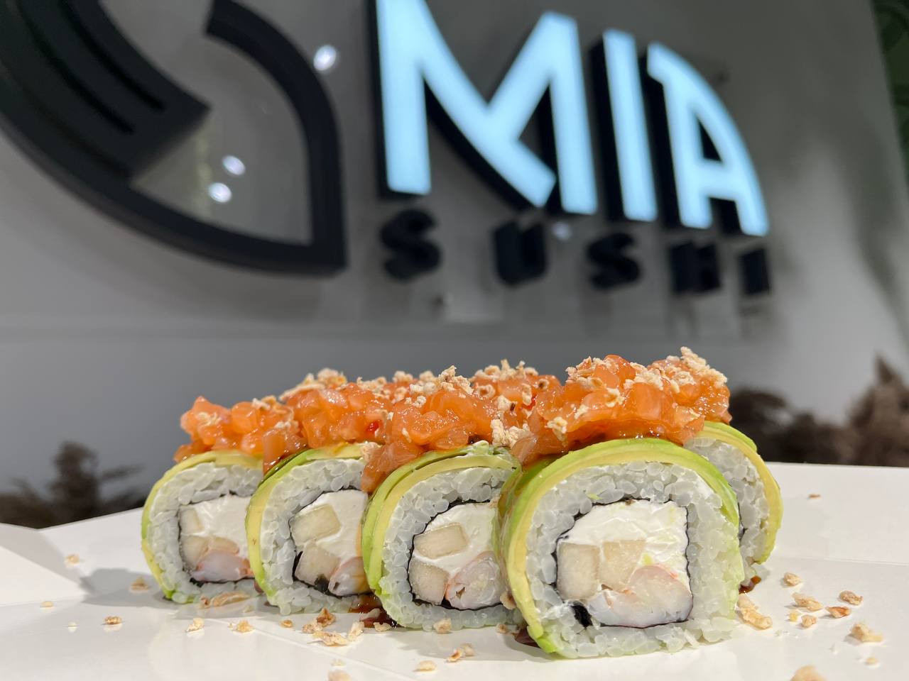 MIA SUSHI image 1