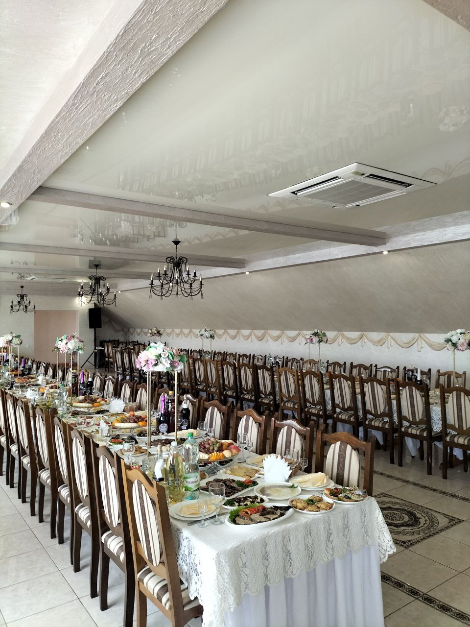 Hostynnyy Dvir image 1