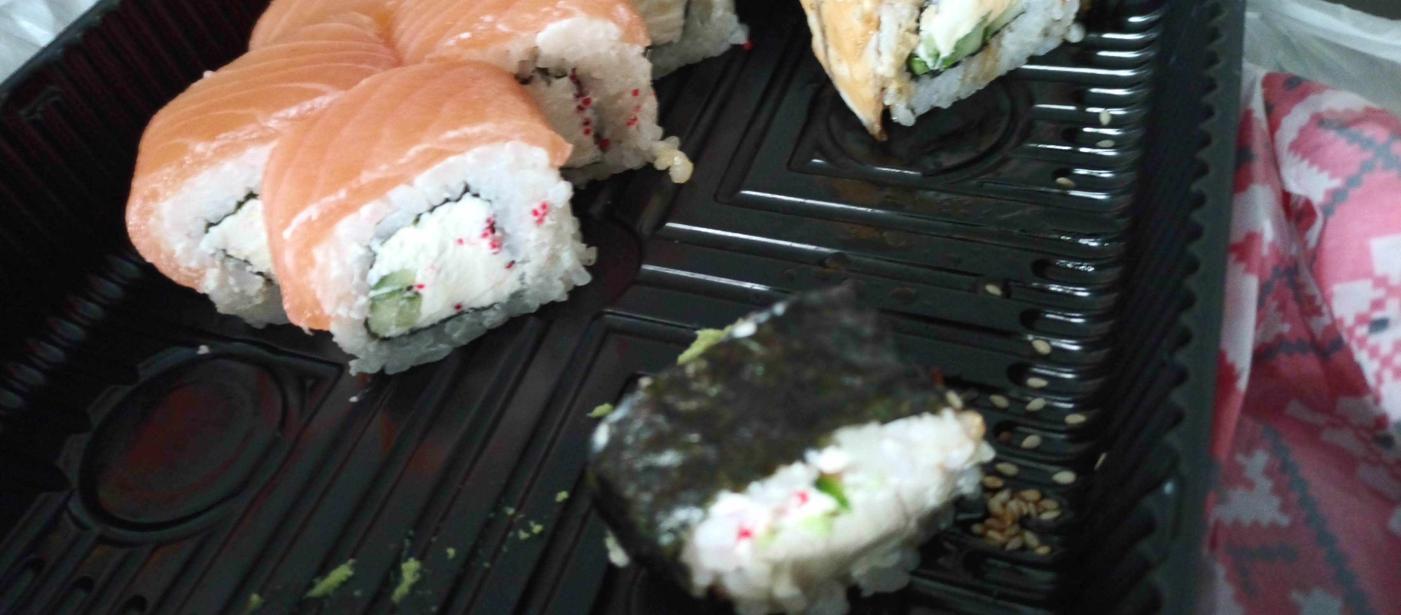 Epic Roll Sushi Bar image 4