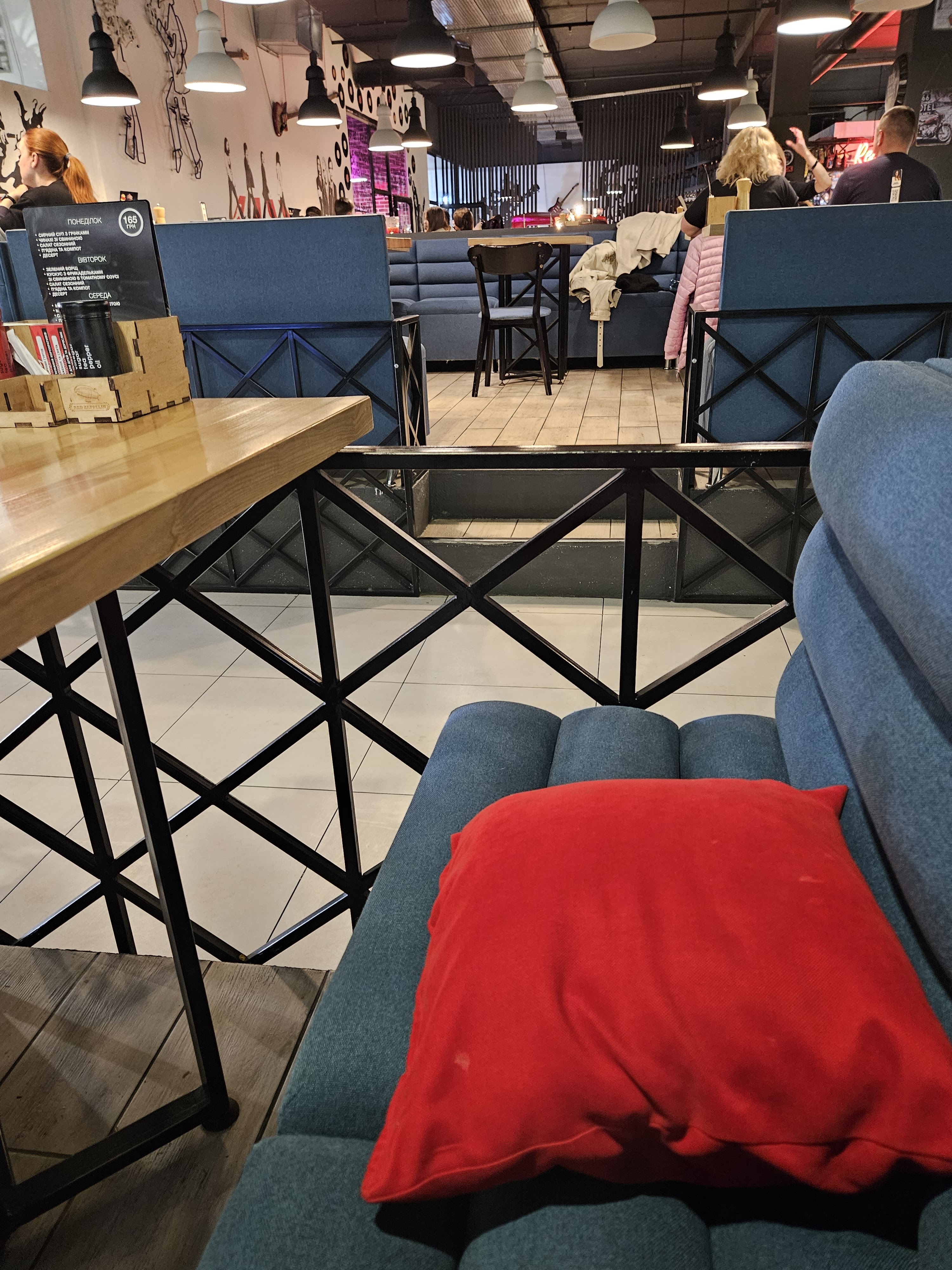 Red Zeppelin image 5