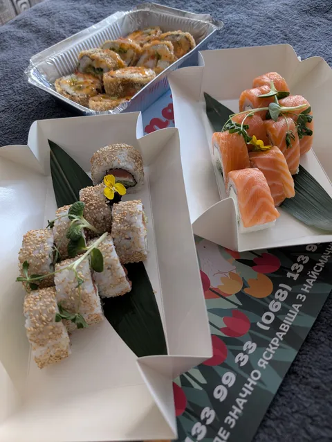 Real Roll - sushi and pizza image 5
