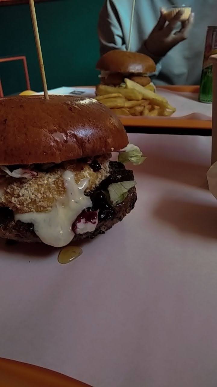 GTB - Grand Theft Burgers image 6