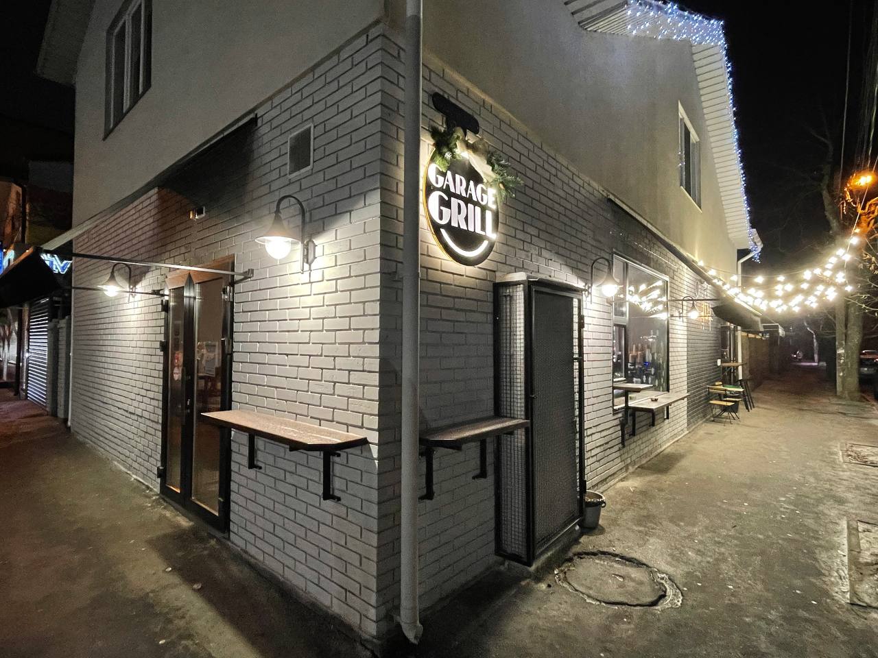 Garage Grill image 1