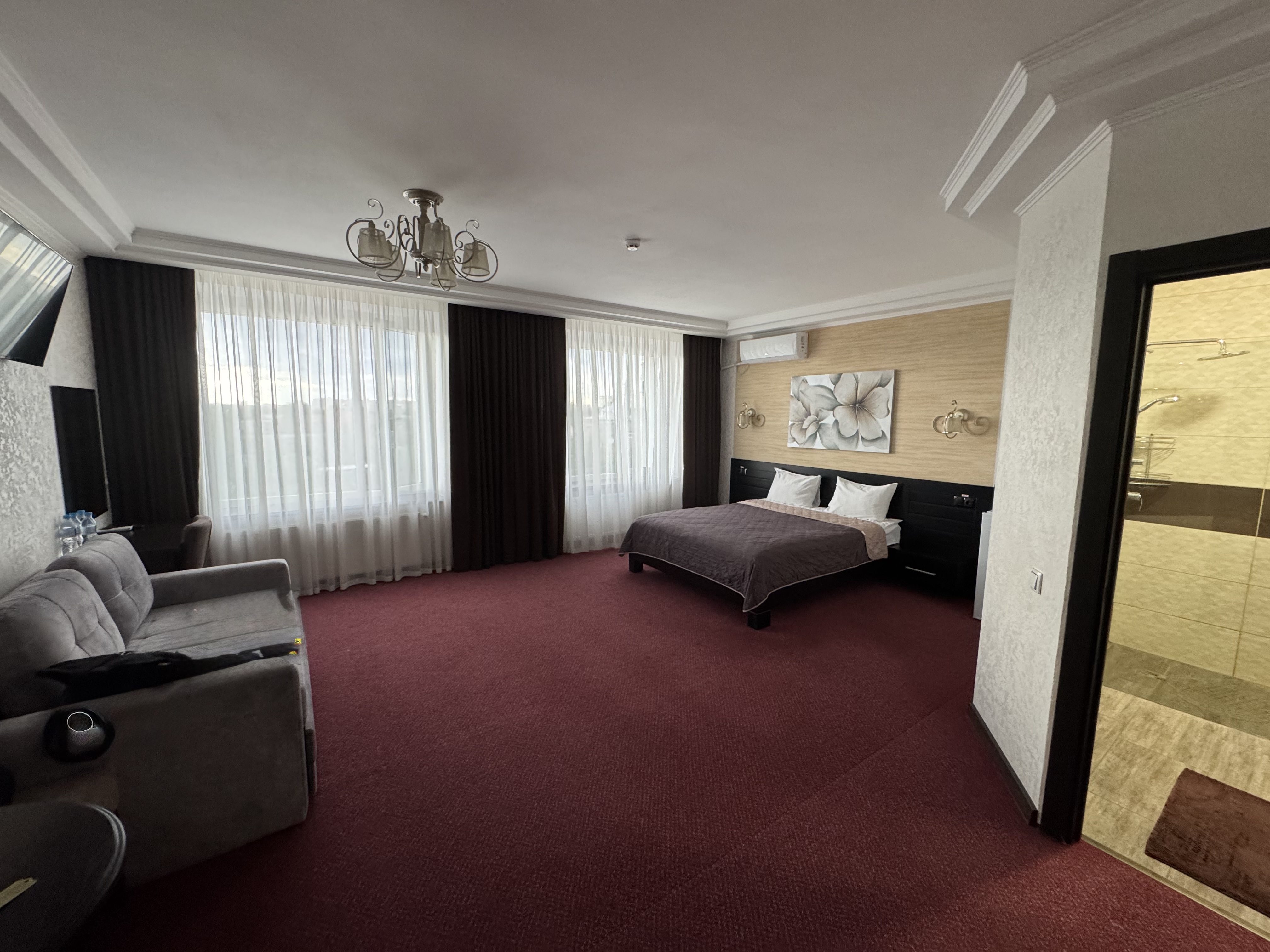 Готель Меррі Клаб image 4