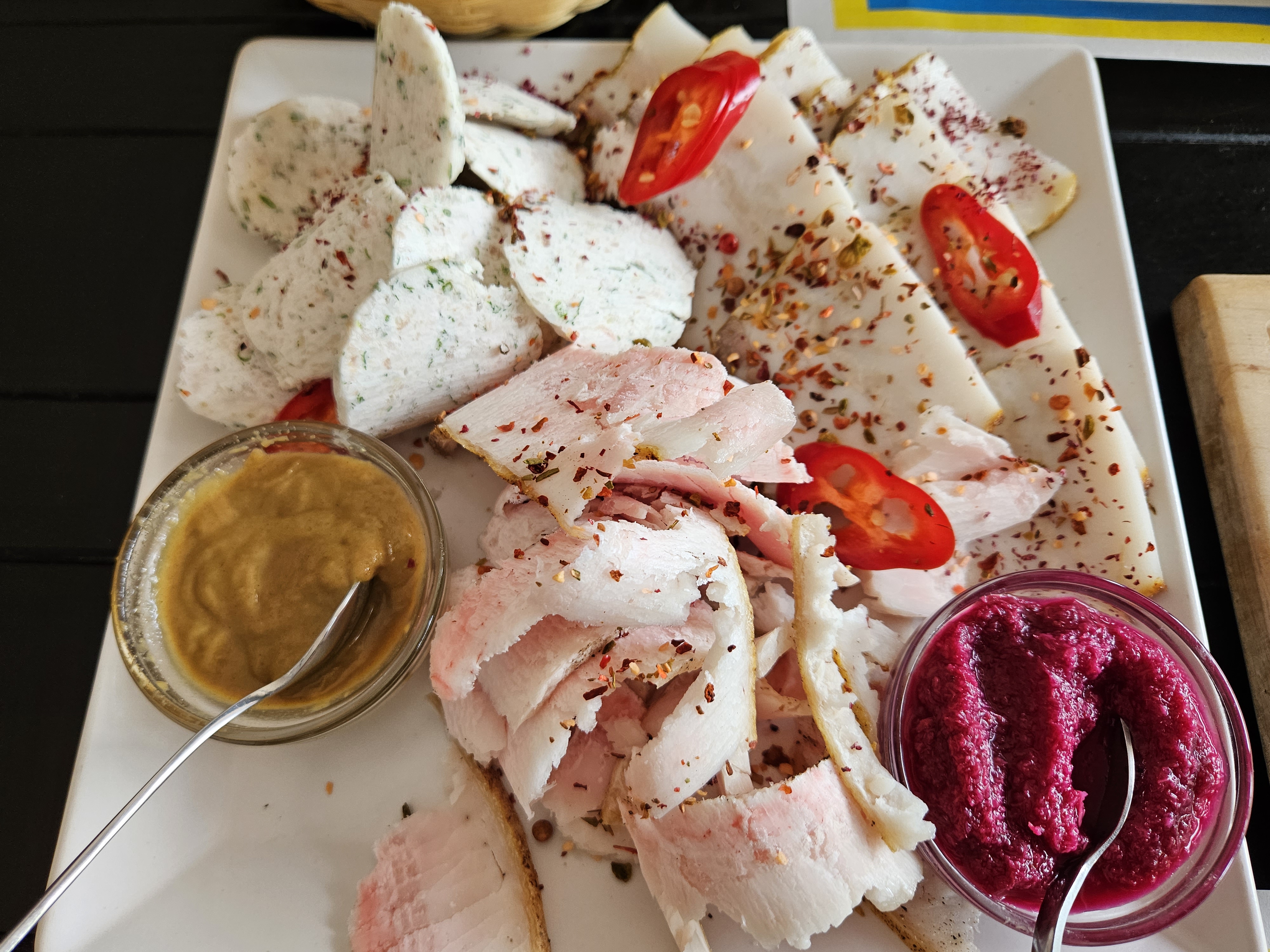 Restoran Shchedryk image 4