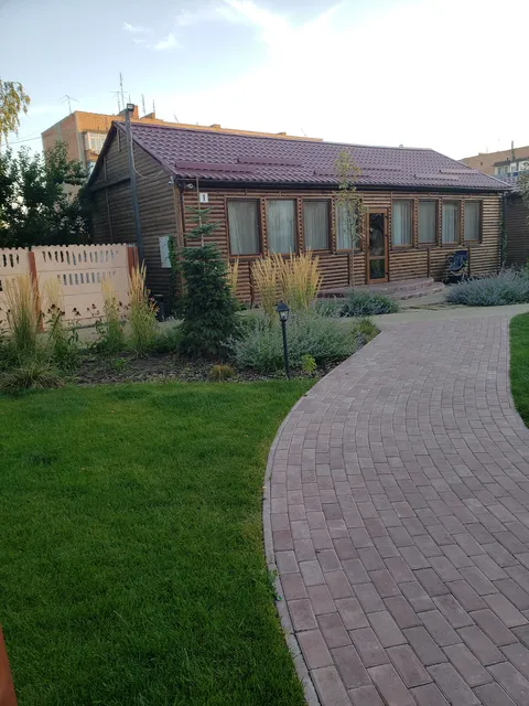 Grill Yard image 7