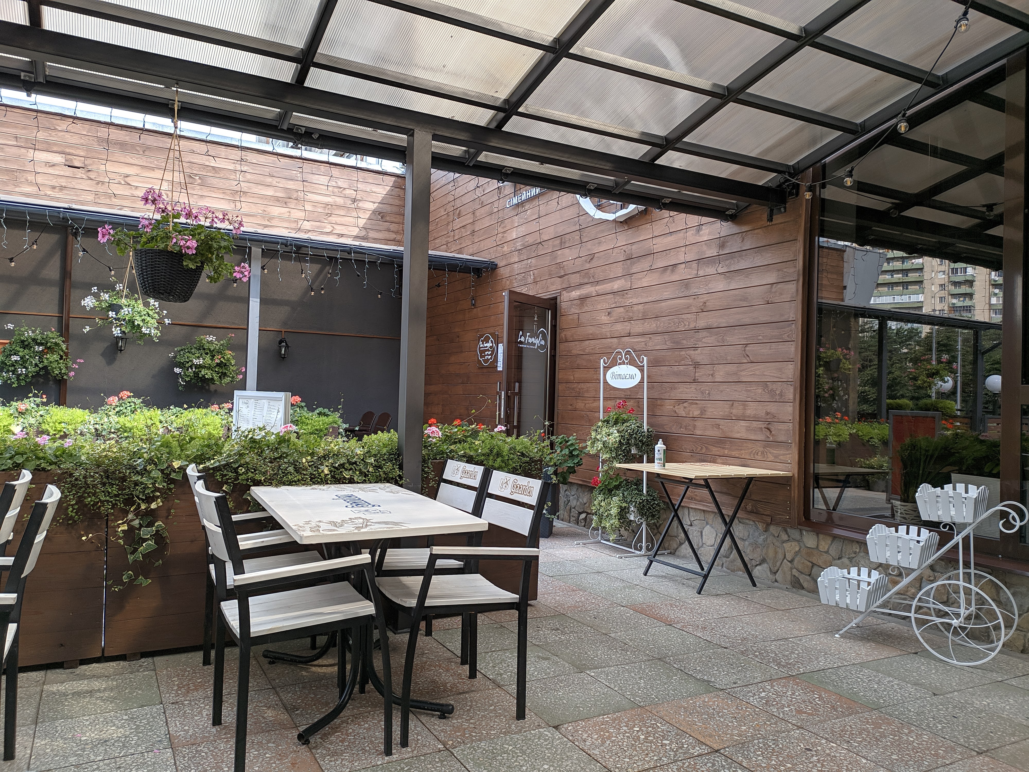 La Famiglia Felice image 7