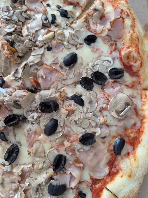 Craft Pizza image 2