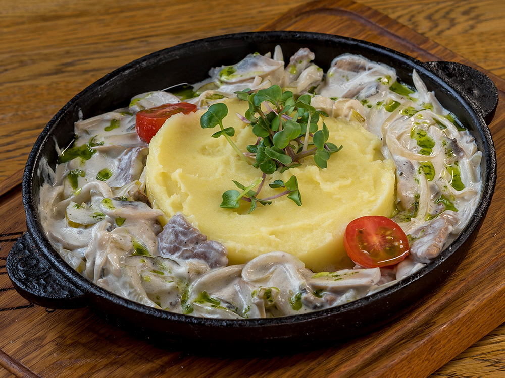 Сімейне Кафе Luigi image 9