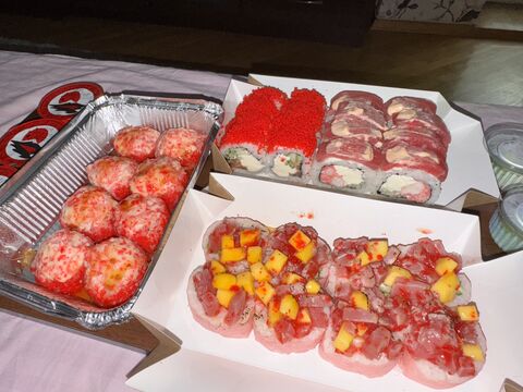 PizzaSushi image 7