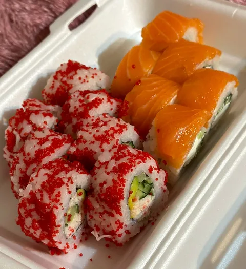 Sushka, Sushi delivery image 3