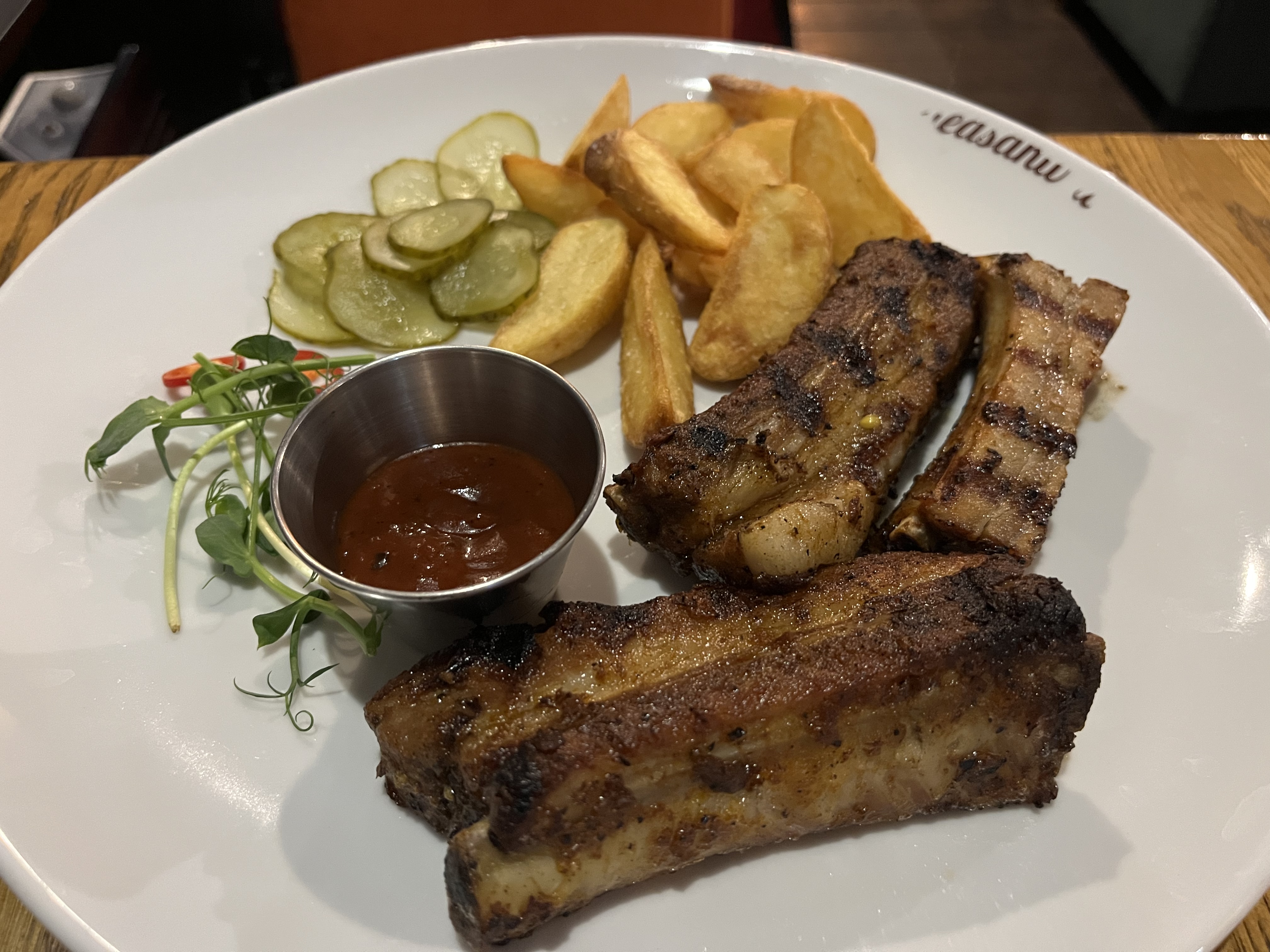 Pleasantville BBQ Pub image 9