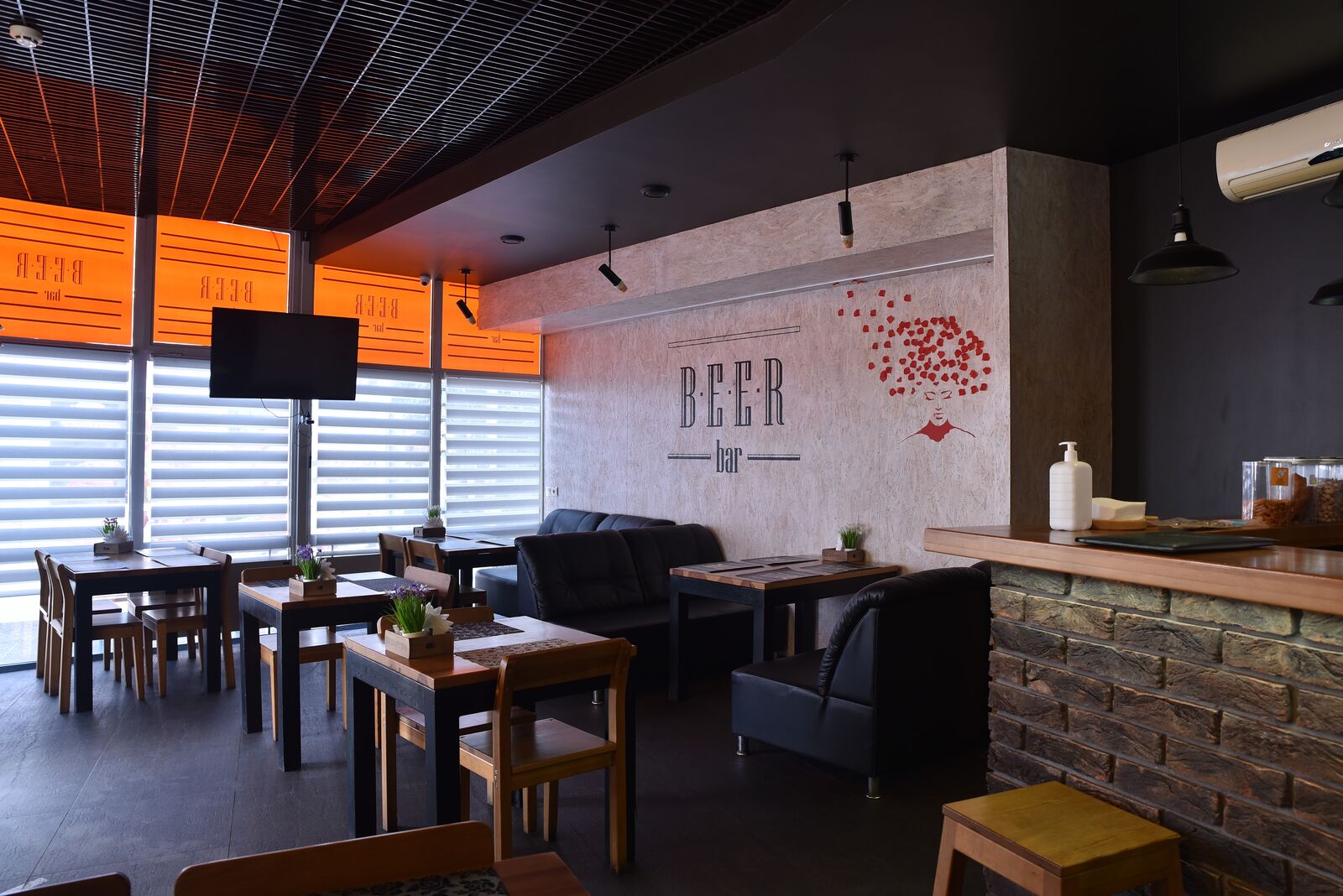 Beer Bar image 9