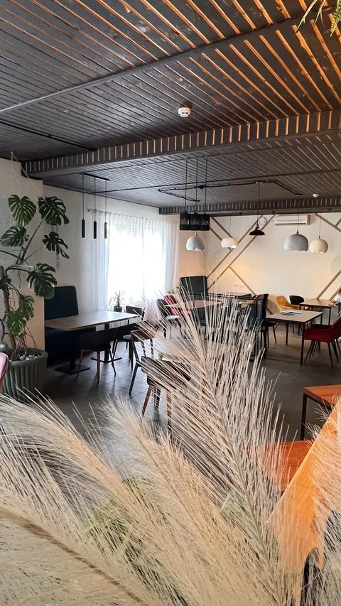 Kafe Hosti image 8