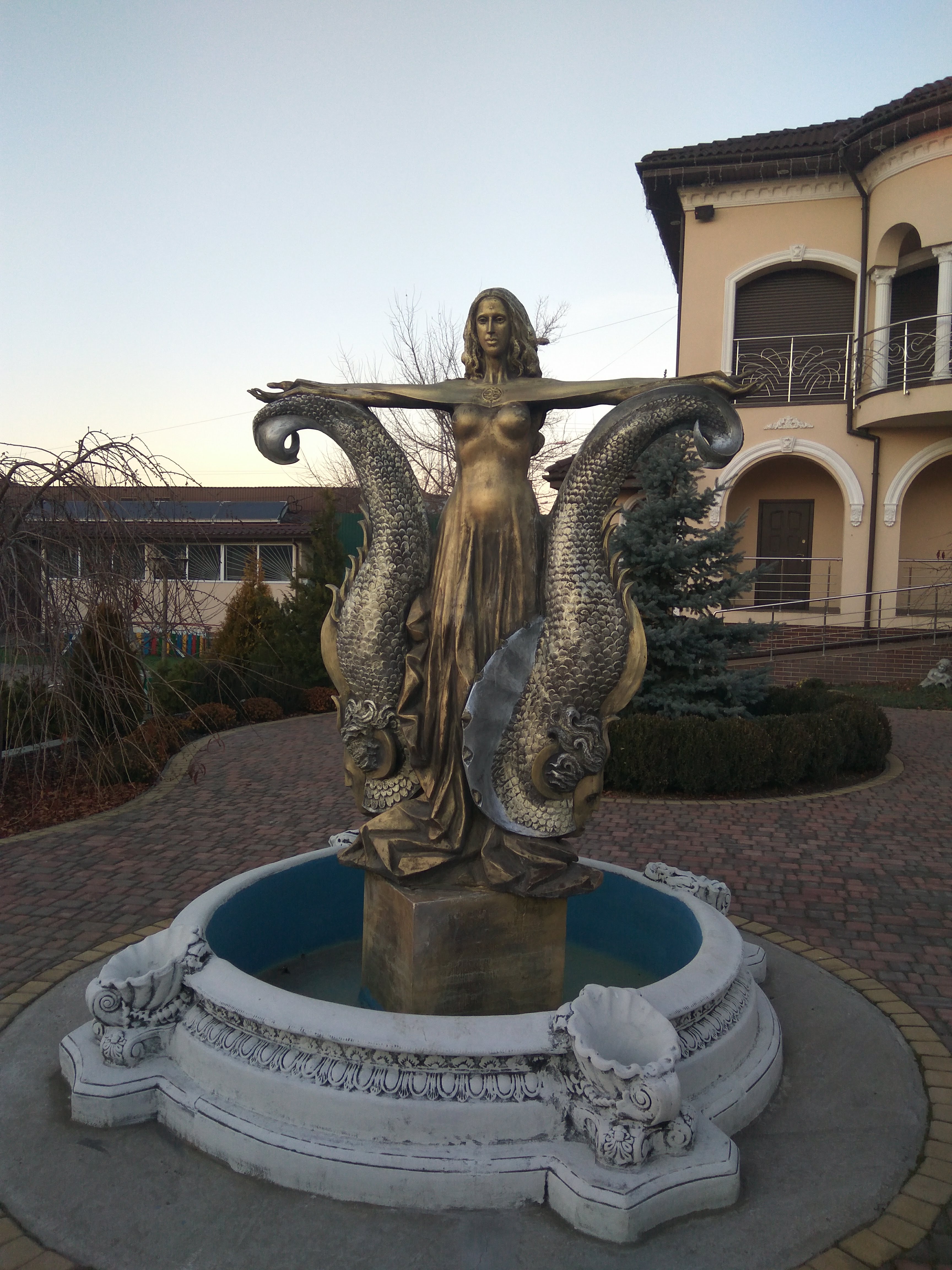 Tonio image 4
