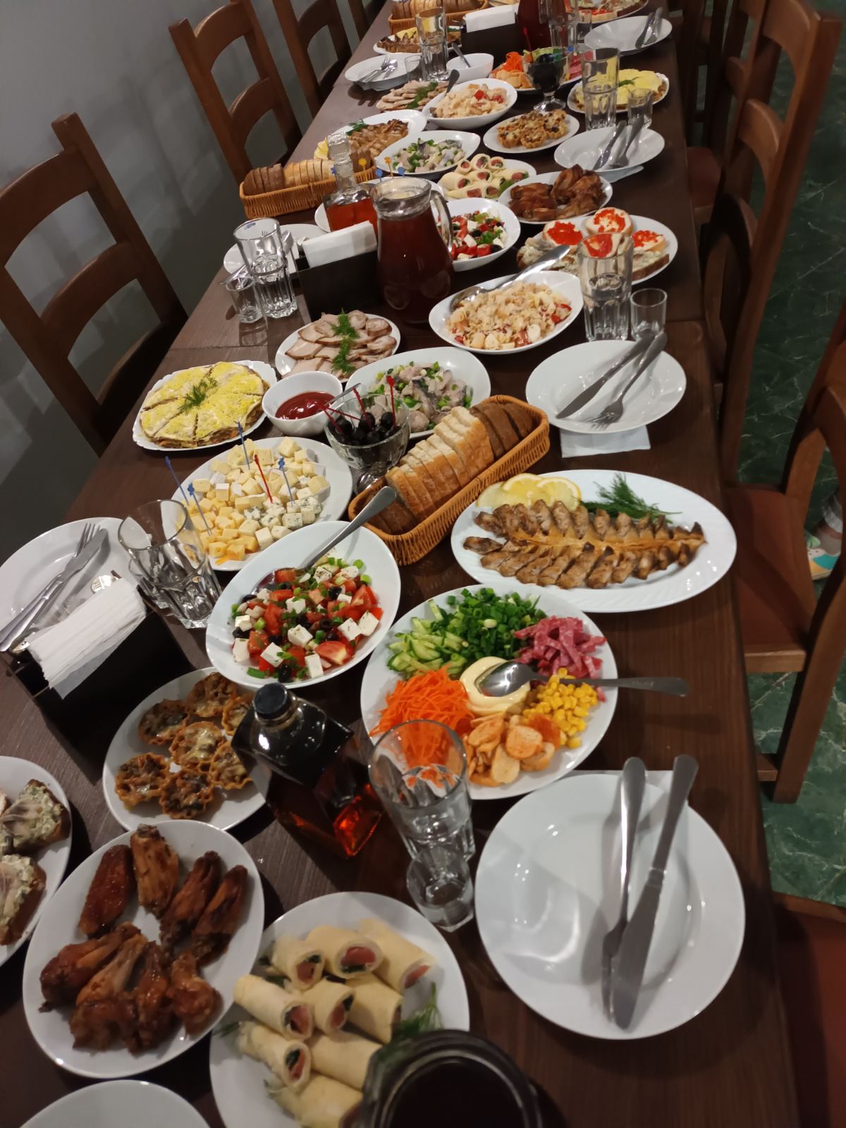 Гостинний Двір,вулиця Каденюка 1а,Черкаська область image 3