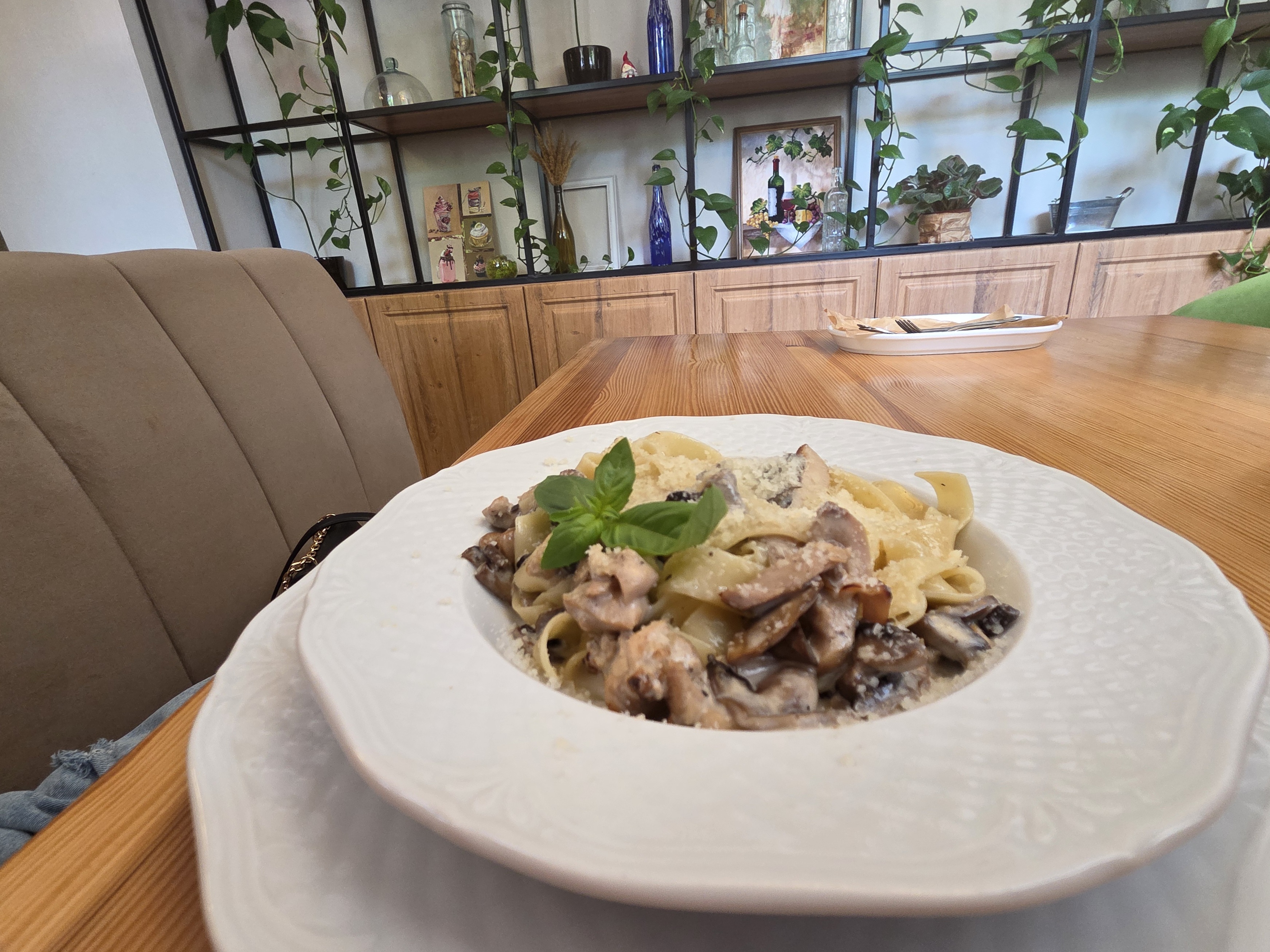 Сусідка Белла image 10