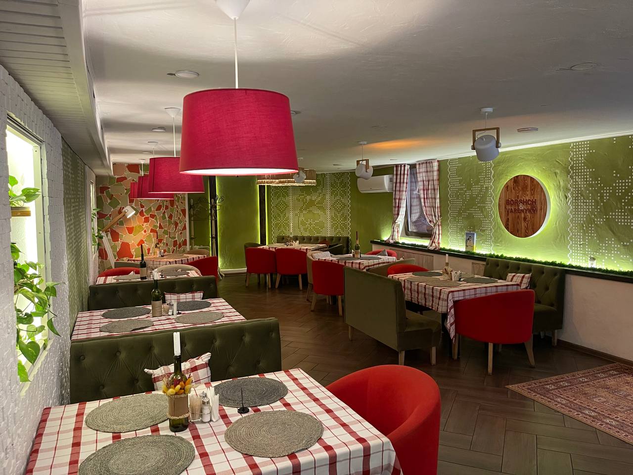 Borshch Ta Varenyky Restoran image 3