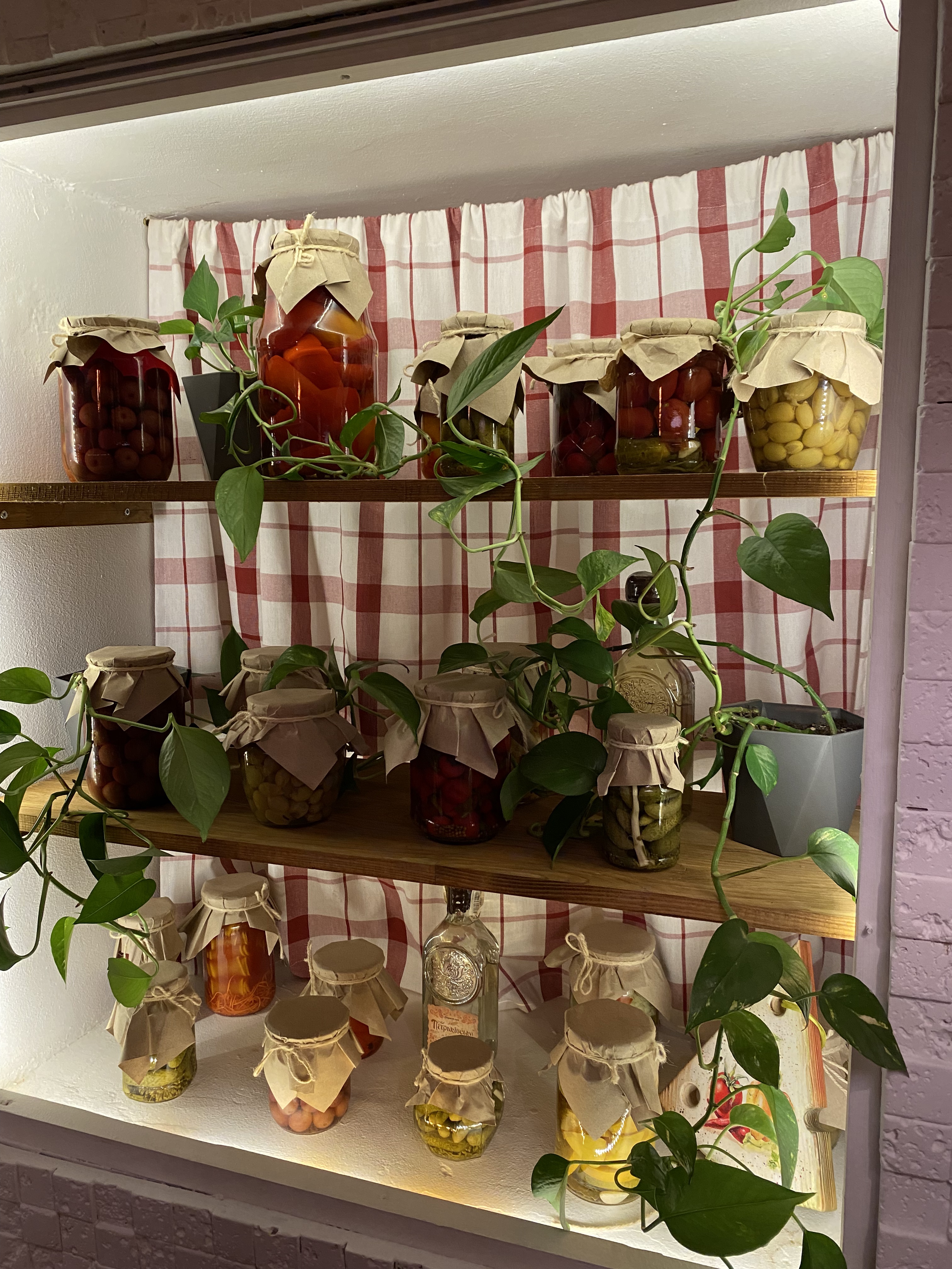 Borshch Ta Varenyky Restoran image 9