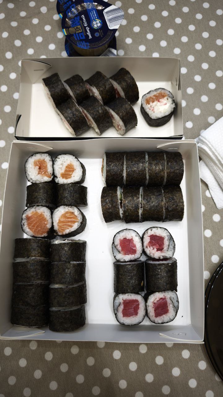 Суші бар "Black Sushi Bar" image 1