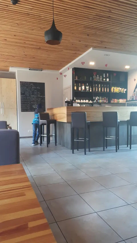 PIZZABAR image 4